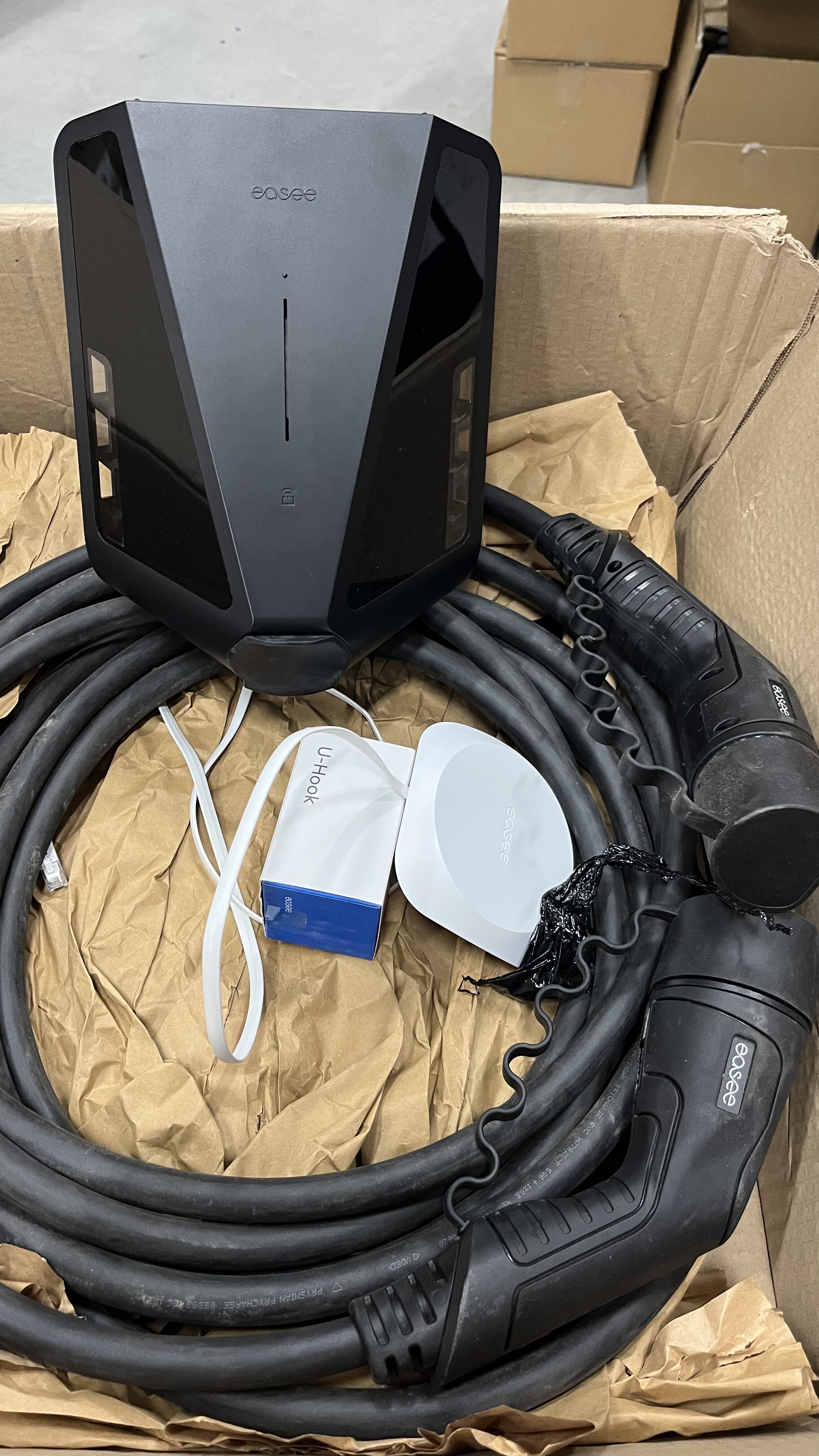 71 - Easee Charge Max - inclusief accessoires